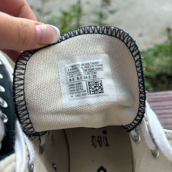 Converse Chuck Taylor’s Black - Picture 7 of 7